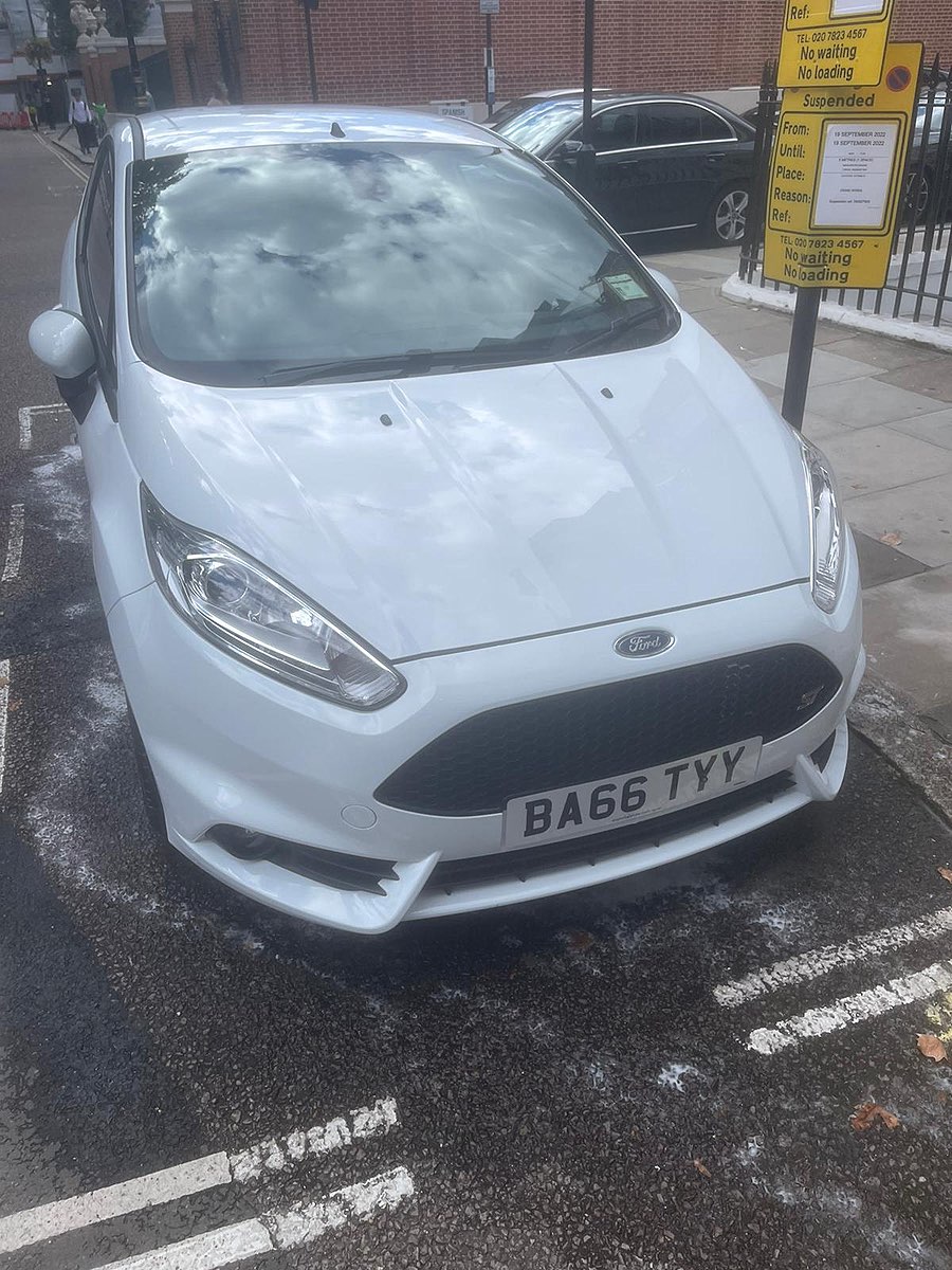 Exterior Wash & Wax in W1U